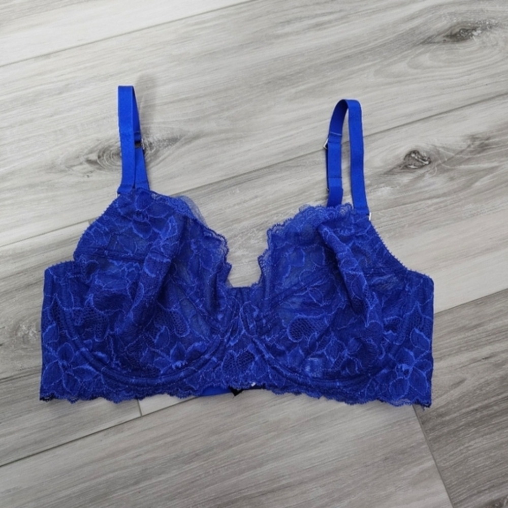 Elegant Blue Lace Bra Sz 36